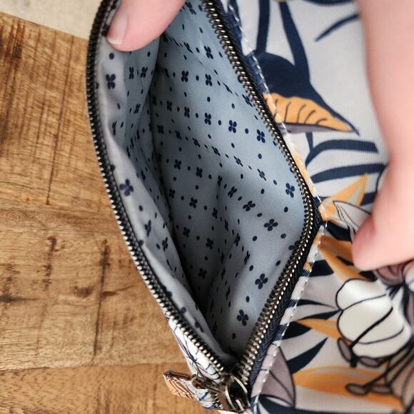 Lug Swivel Convertible Crossbody Bag Lily Grey Print - Picture 8 of 15